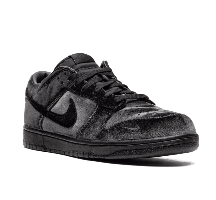 Dover Street Market x Nike Dunk Low Triple Black-Nike-Mbuzi