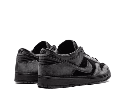 Dover Street Market x Nike Dunk Low Triple Black-Nike-Mbuzi